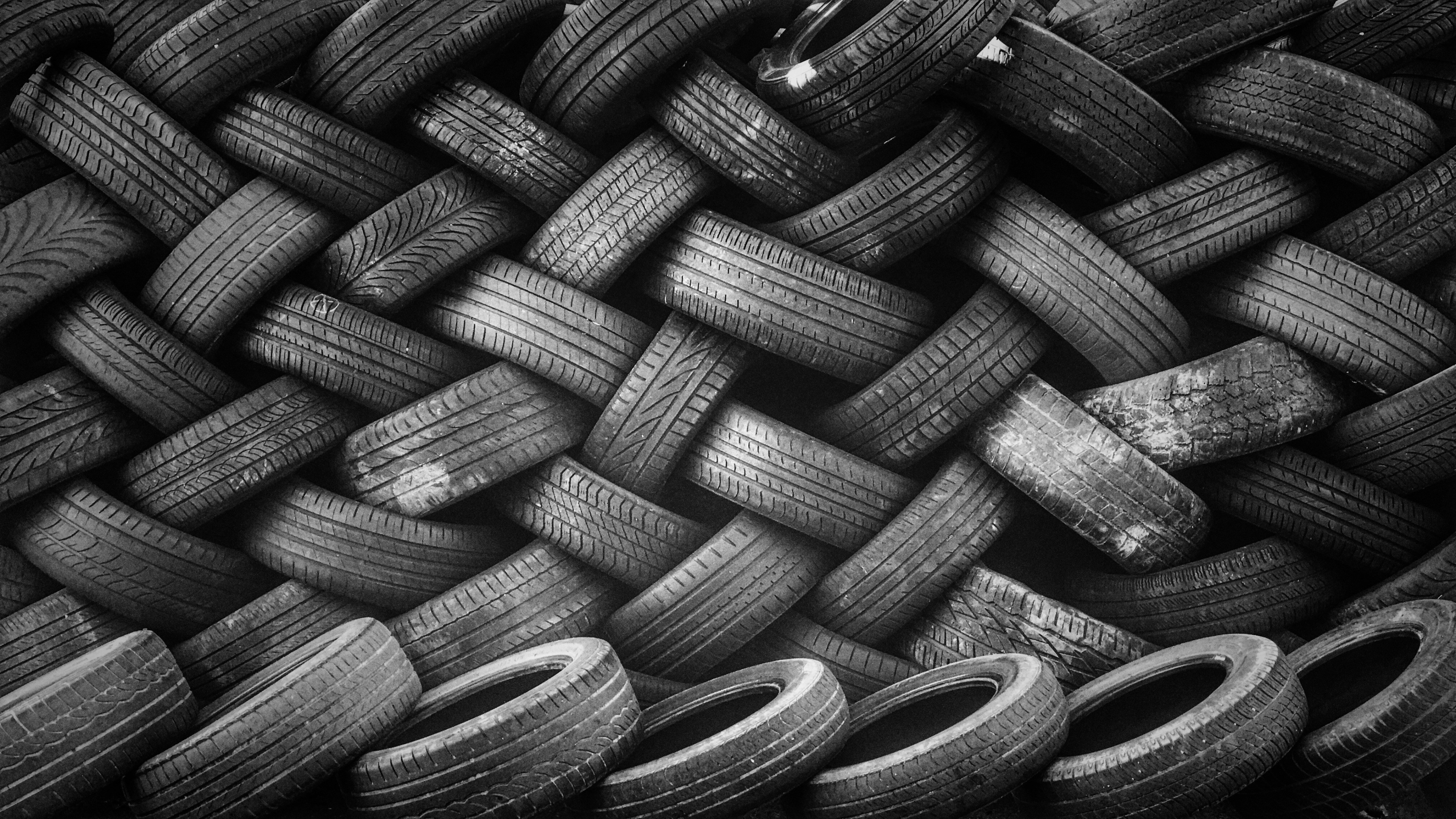 Black tire pattern